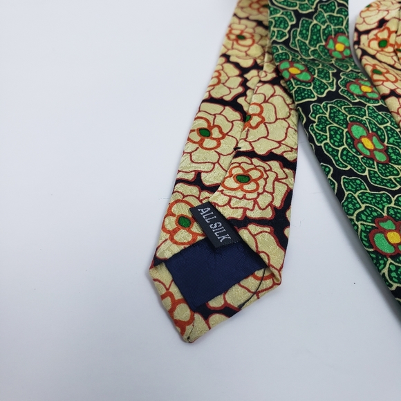 Rush Limbaugh No Boundaries Collection Floral Tie - Picture 3 of 6
